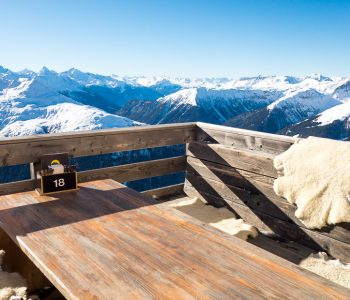 Davosa Šveicē – pasaules slavenais slēpošanas kūrorts