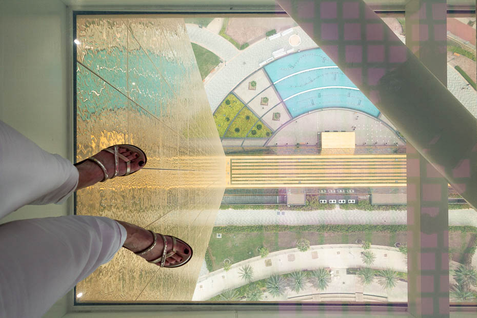 dubai frame caurspīdīgā grīda
