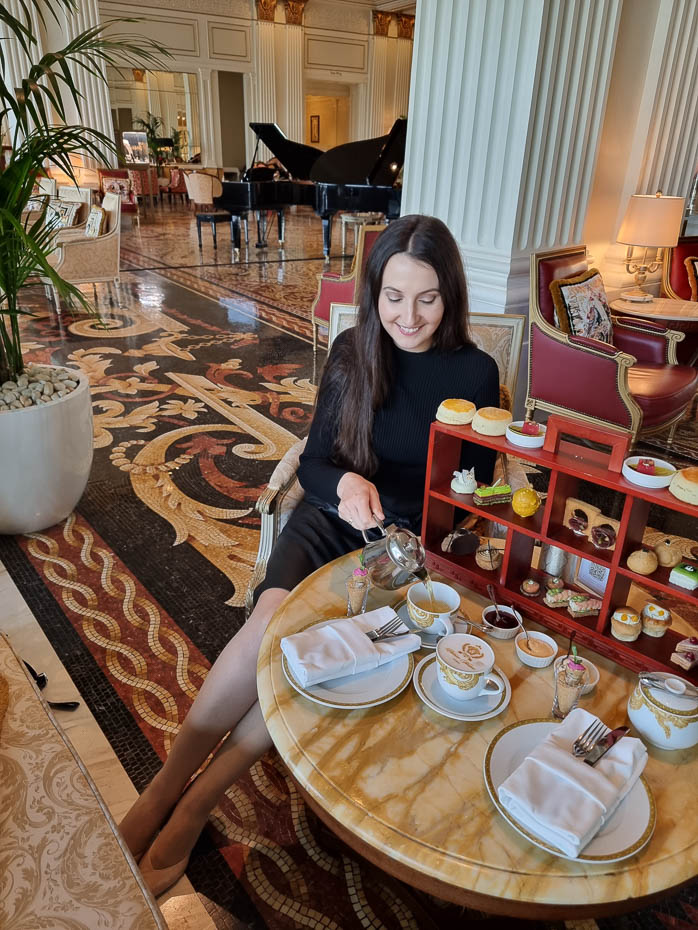 pēcpusdienas tēja Palazzo Versace Hotel Dubaijā