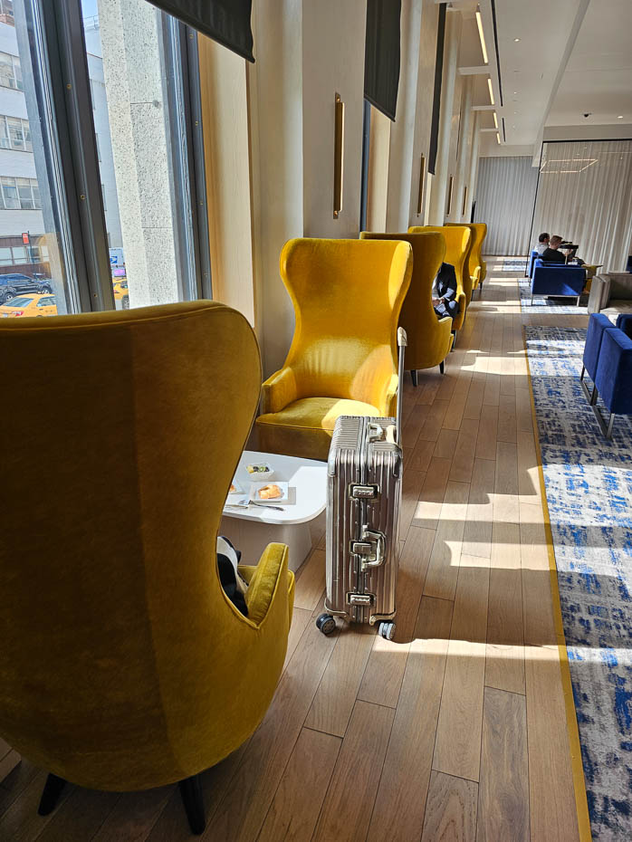 rimowa čemodāns un biznesa zona