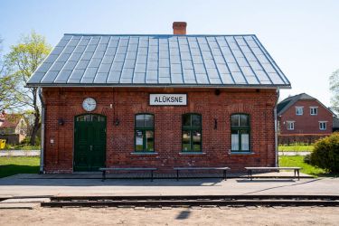 alūksnes šaursliežu dzezceļa stacija