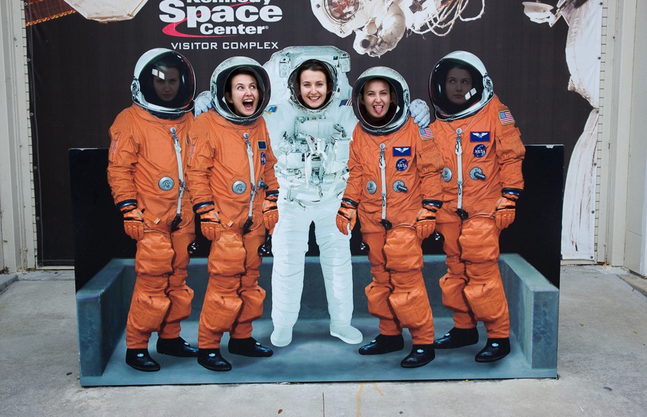 nasa centrs kenedija orlando florida asv amerika astronauts bērni ģimene